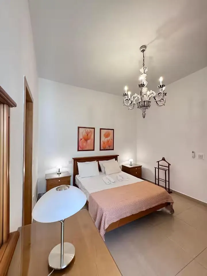 Penthouse Shared Stay Saint Julian's 0*,  Malta