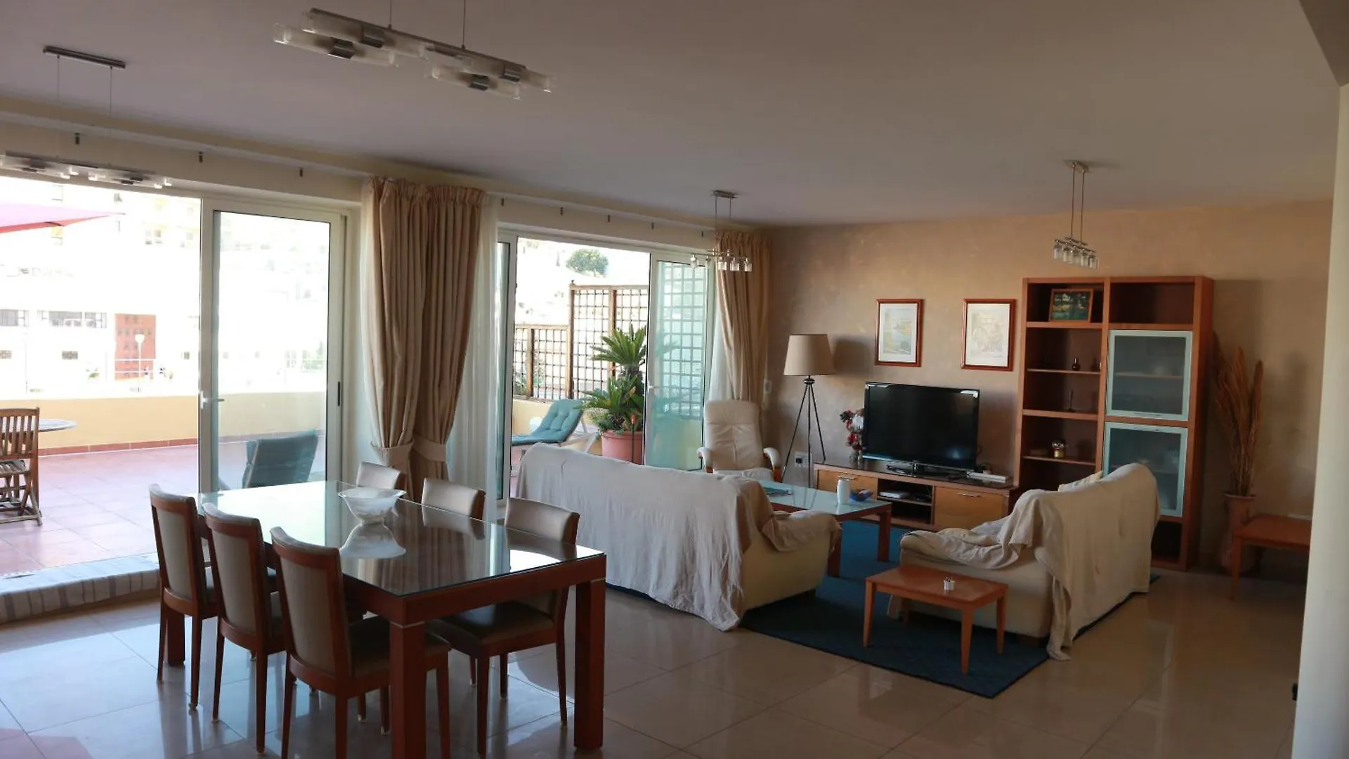 Homestay Penthouse Shared Stay Saint Julian's